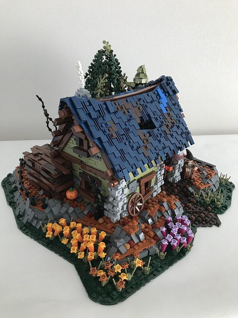 brickadelics's tweet photo. #brickadelics pinnet to LEGO buildings, residential: 28072107317_5dffbf8205_z https://t.co/uCFLO36LqH https://t.co/wggwCz5kRS