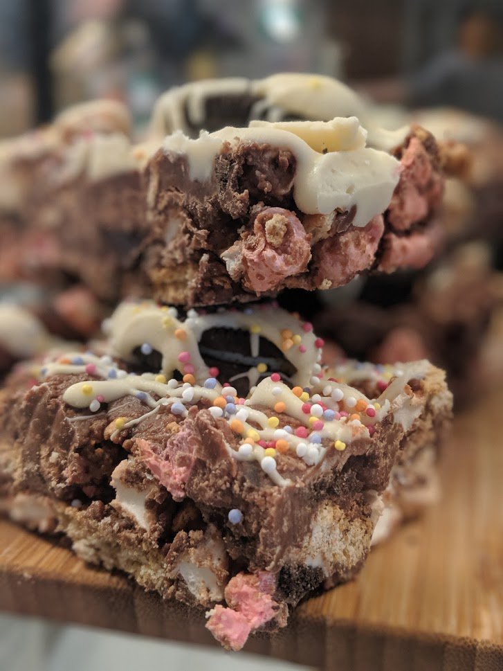 BrewhemiaEdin's tweet photo. //SWEET SATURDAYS\\ โ
โ
What better time for a sweet treat than Saturday morning? โ
โ
You can access our Caffe through a side door down the close, & take time away from the festival rush. โ
โ
Accompanied by a smooth coffee...perfection. ๐ โ
โ
#Fringe19 #EdinburghFoodie https://t.co/mj7uAjcGSO