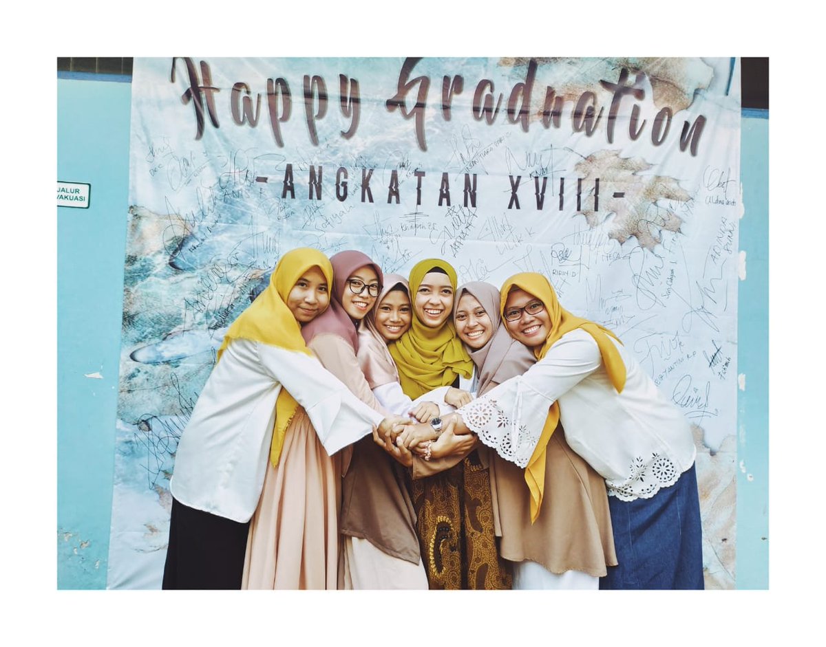 occha_'s tweet photo. Full team.
Pisah kenang Poltekkes Kemenkes Surabaya Program studi D3 Kebidanan Bangkalan 2019

#bidan #bidanhits #midwifery #midwiferynotes # https://t.co/CC0Fqv5BIk
