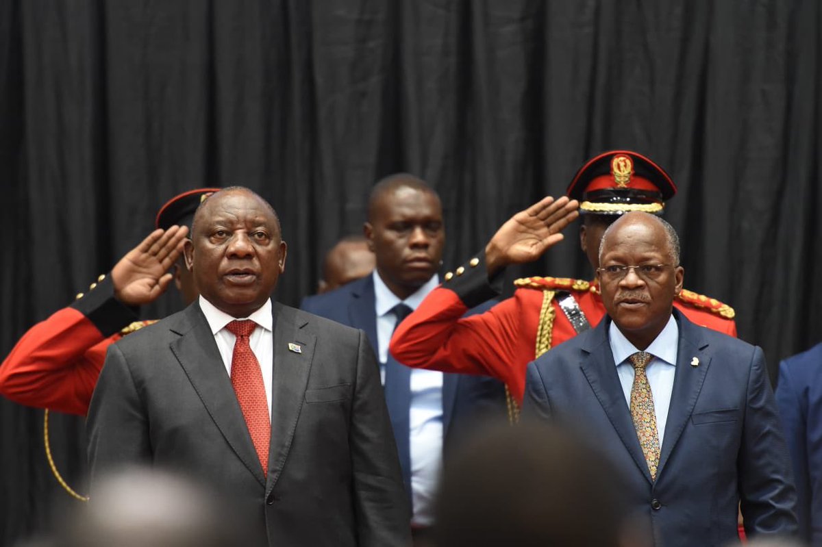 CyrilRamaphosa's tweet photo. Jana, tulihitimisha Ziara ya kufanikiwa ya Nchi kwa Tanzania. Tulikaribishwa kwa uchangamfu na mwenyeji wa Rais wake Rais @MagufuliJP; tulifanikiwa majadiliano ya pande mbili na tuliguswa sana na ziara yetu ya kwenda Morogoro. Shukrani zetu za dhati kwa Rais na watu wa #Tanzania. https://t.co/5L9IKVuZw5