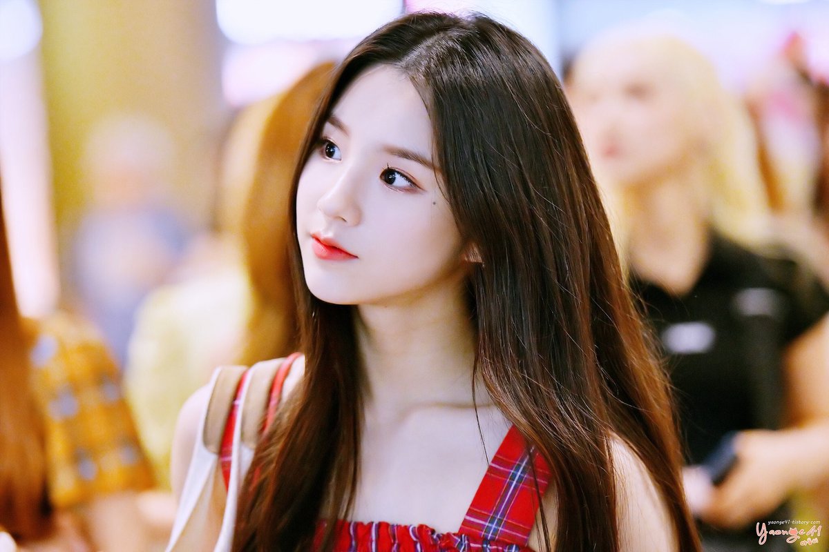 heejin pics (희진) tweet media