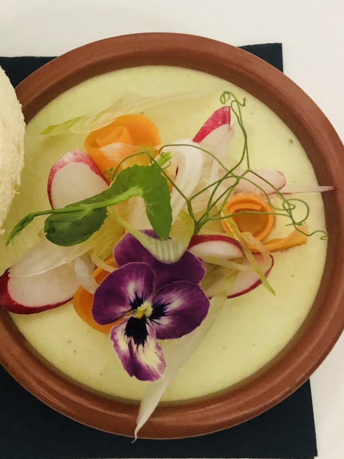 A delicious starter on our main menu...

Creamy #asparagus #mousse summer garnish and toast @thestaringatestone 

#foodie #foodlover #foodforfoodie #foodphotography #summermenu #chefstable #cheflife #chefsplating #thestarinningatestone #ingatestone #yourlocal #publife