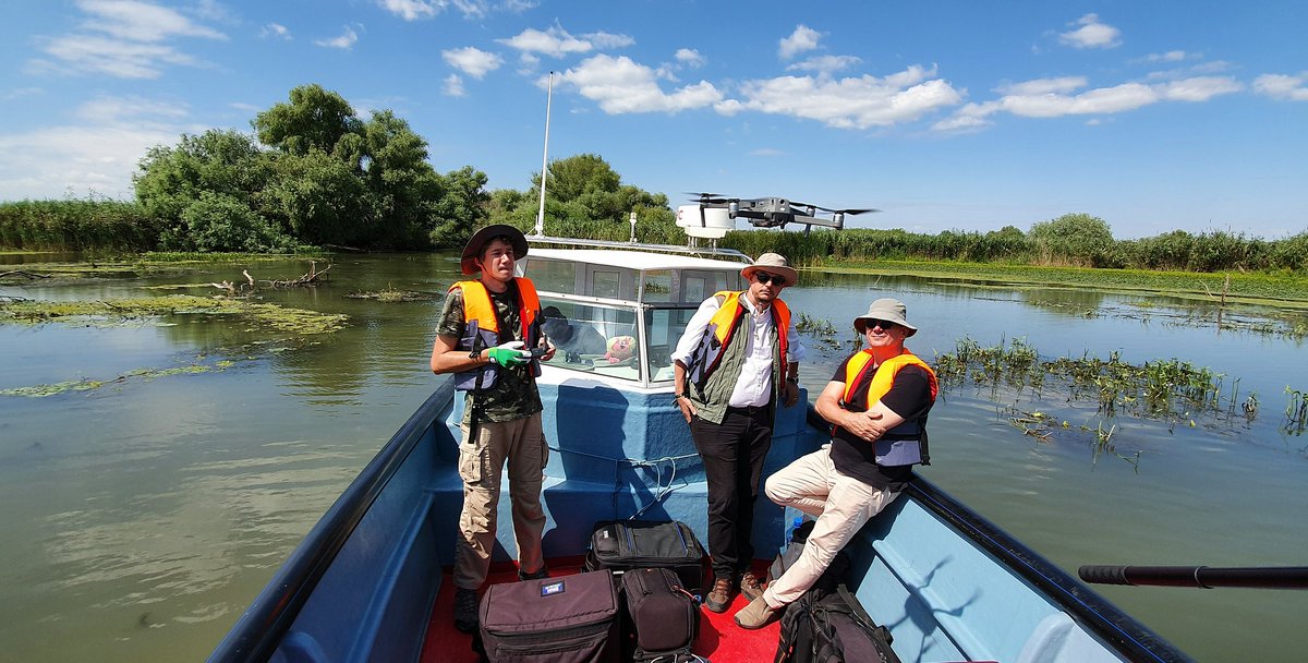 LightHackers's tweet photo. The 'production boat' cruises on along the Danube to #Mile23.
@Videonewseditor on stills and about to record a 360° PTC, @CalinStan has the drone in the air, and I am on the main cam...
#FilmCrews #FilmingOnLocation https://t.co/aQkP72Q6L5