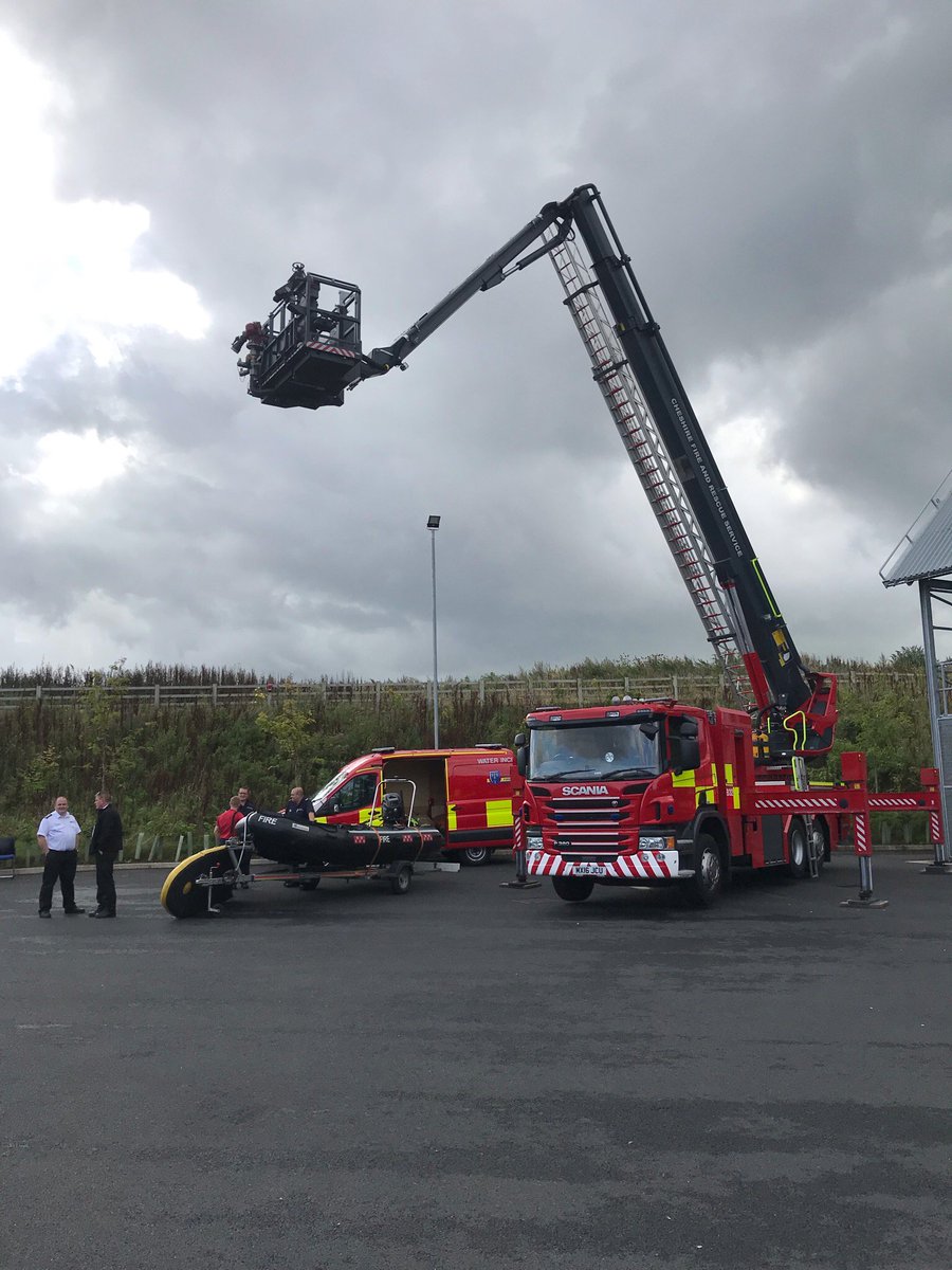 PenkethFS's tweet photo. Come down to our open day until 4pm today, a smoke tent will run will every hour and the RTC demonstrations will take place at 12.30 and 14.30 🚒 https://t.co/dIt1eFzM93