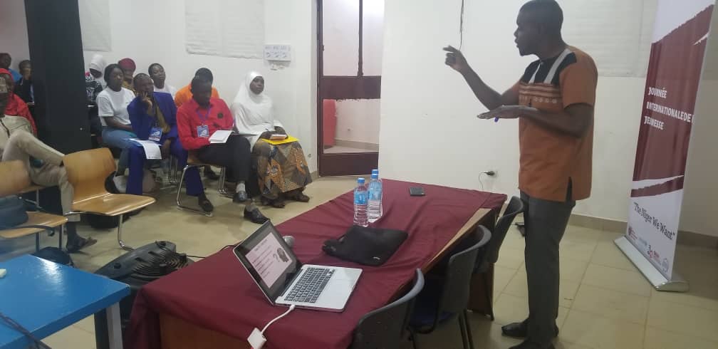 Talks227's tweet image. La Journée Internationale de la Jeunesse se tient sur 3 jours. Le premier jour a eu lieu le #227Talks, le 2ème jour est prévu une session de Design Thinking sur le Campus A.D.U. et le 3ème jour, une session Workshop en Public Speaking suivi d'un panel de haut niveau au Radisson!