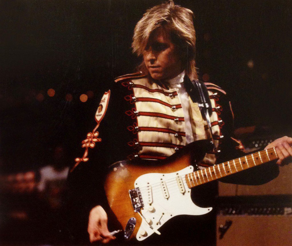 Happy Birthday to American guitar legend Eric Johnson, born on this day in Austin, Texas in 1954.    