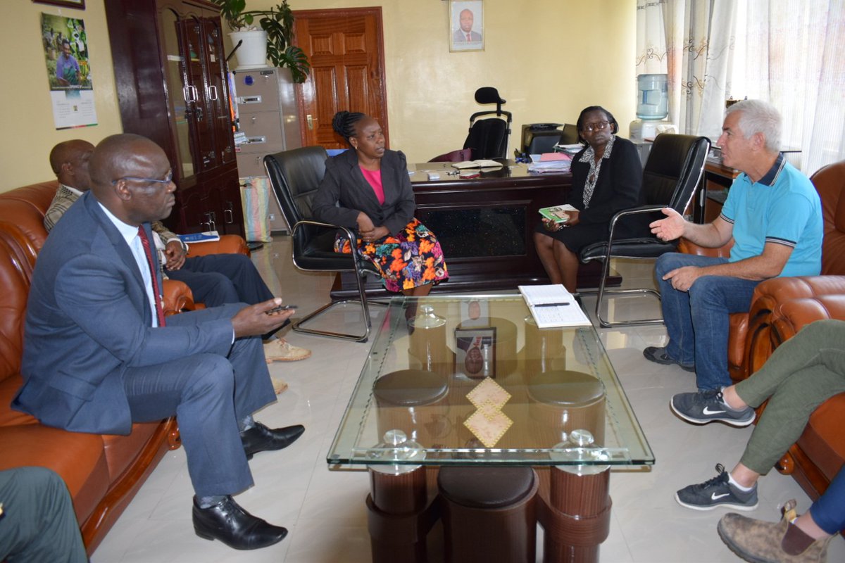 NakuruAgriCall's tweet photo. To support FAW management initiatives, they sought to examine collaborative efforts they would engage in to promote monitoring of FAW, coordinate spraying, give real time advice and disseminate information through the Nakuru Farmers Call Centre during their mission.
@TelAvivUni https://t.co/EA8otwvNJP