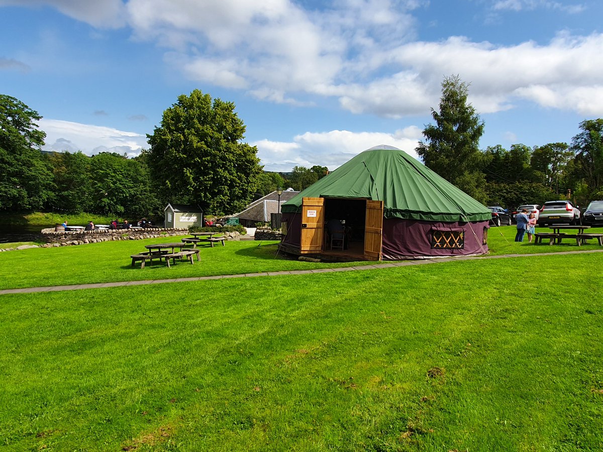 RosaSenCis's tweet photo. Warm welcome by the #Rajpot organisation in #Pitlochry. Thanks to the @PITLOCHRYft for their hospitality!! Lovely day and so many #cultural activities and communities present. https://t.co/qCRDdY7V84