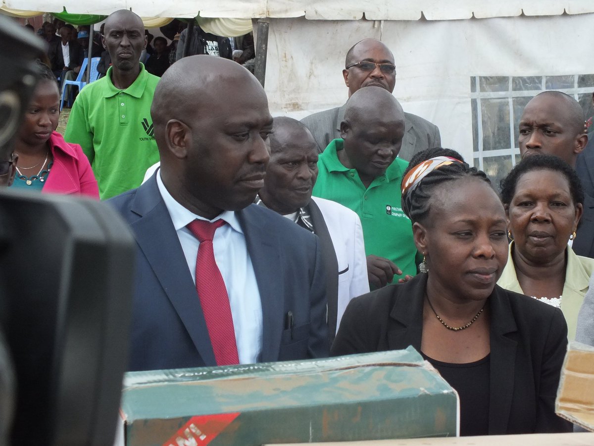 NakuruAgriCall's tweet photo. @NakuruCountyGov through collaborative incentives with stakeholders like @FAOKenya, @kalromkulima and others, has implemented strategies to curb the pest and have been actively involved in training farmers on new technologies, scouting, providing free pesticides and... https://t.co/ipgC4qJaOR