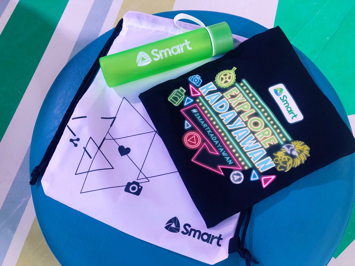 LiveSmart's tweet photo. Get your #ExploreKadayawan gear right here at the Smart booth! Swag bags up for grabs when you participate in the different fun booth activities. #SmartKadayawan https://t.co/uD4KI4EzuK