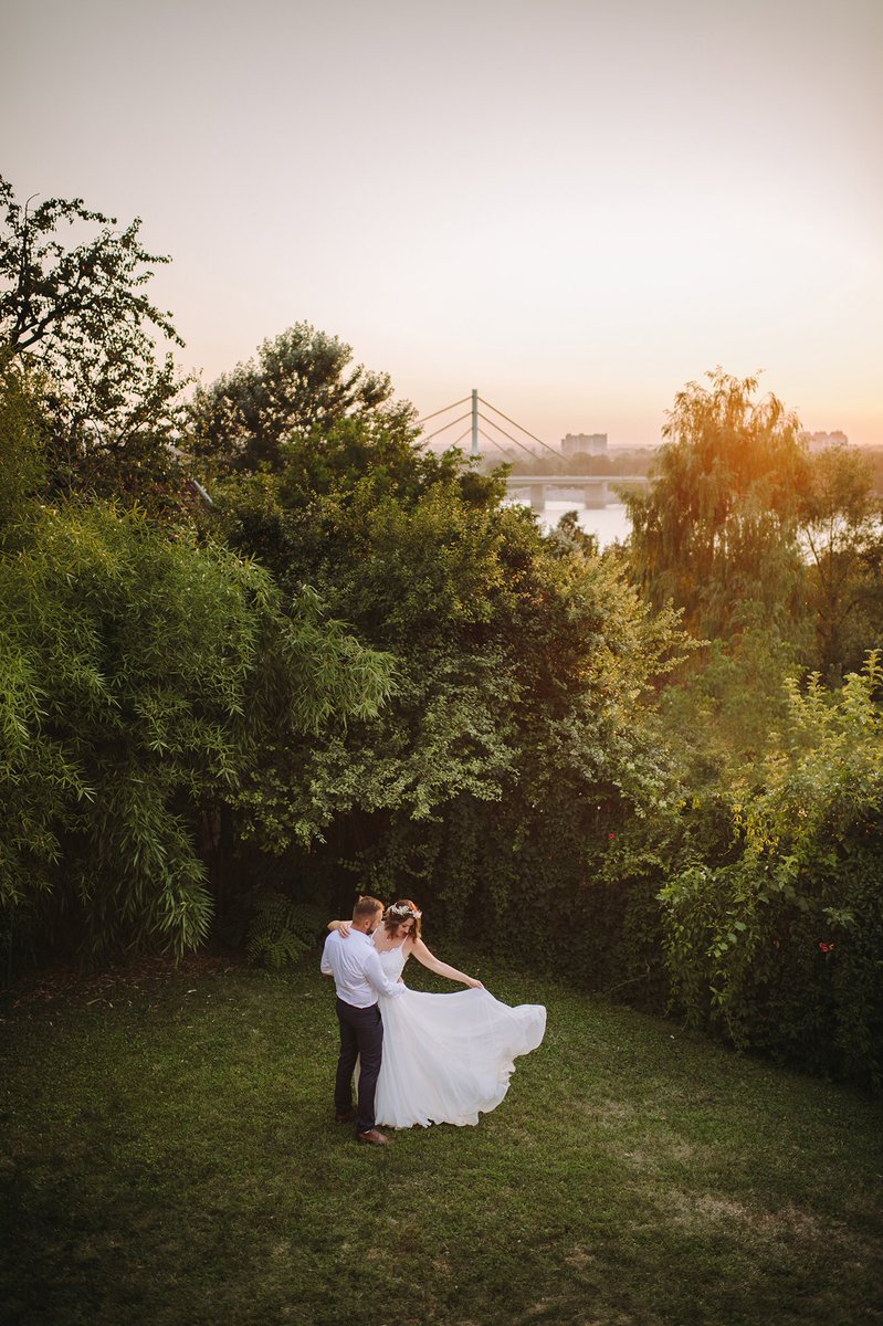 ddjuric's tweet photo. Spread your wings
#dearestmoments #wedding #destinationwedding #djuricweddings #brideandgroom #sunset #bridge #river #vintagehouse #rustic #novisad https://t.co/DYt6jGVyb1