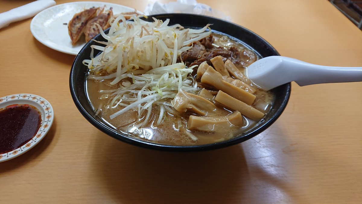 ALEX_1235689's tweet photo. 初めて来たけどうまいな https://t.co/0HPDzlhdu0