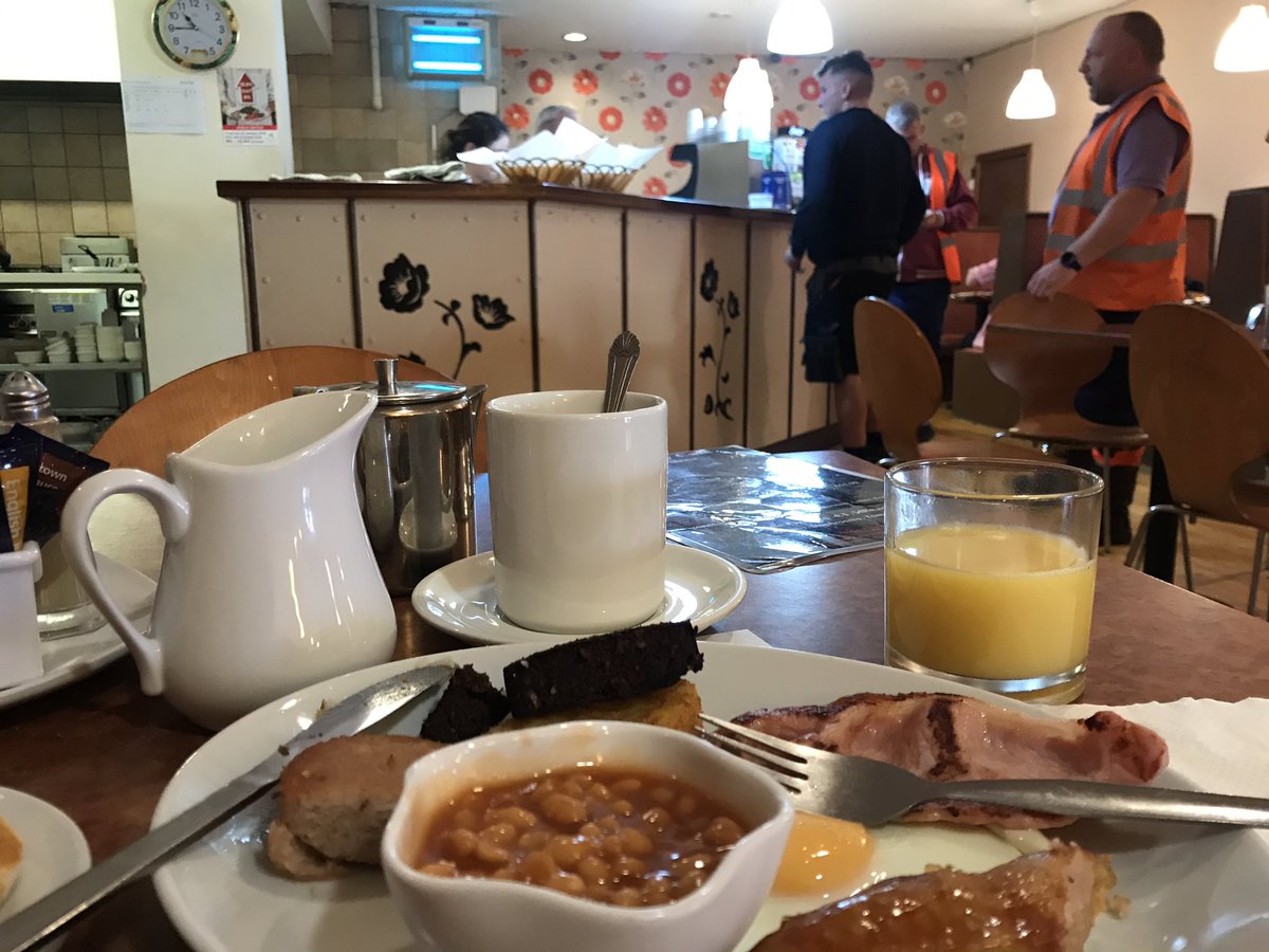 akaSylvia's tweet photo. So I've been offered a job as a waitress at an Irish coffee shop. In case the writing doesn't work out, you know. I wonder if it would include free breakfast... #dublincon https://t.co/21BsxDoAXq