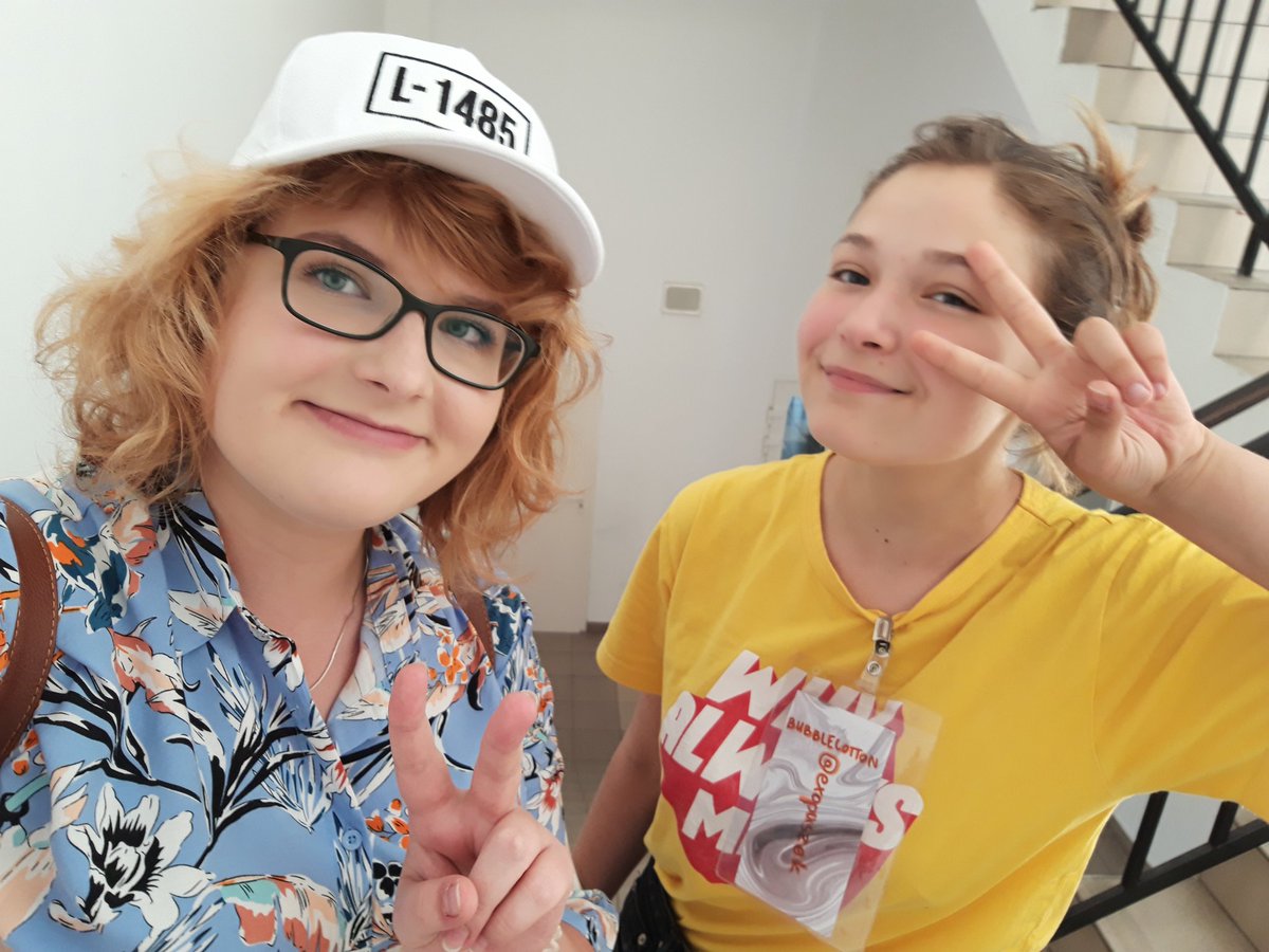 lovemeenajal's tweet photo. Hejka .. to ja z @exopuszek Więc jak chcecie to podbijajcie XD❤
 #CasinoEXOryale
#EXO  #EXOLinPoland https://t.co/KMk5Frv3F9