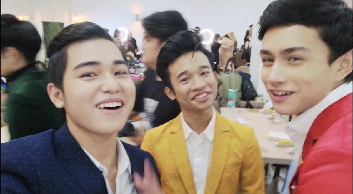 iamyongm_'s tweet photo. May bago tayong vlog mga bai! Nakipagkwentuhan ako sa mga pbb otso housemates, ang kukulit din nila gaya ko haha! Sabay sabay nating panuorin nga bai 😁

MASAYANG PBB OTSO BIG NIGHT VLOG!!! - YONG MUHAJIL VLOGS https://t.co/AI1jLiLtLQ via @YouTube https://t.co/UWXqbEuFxk