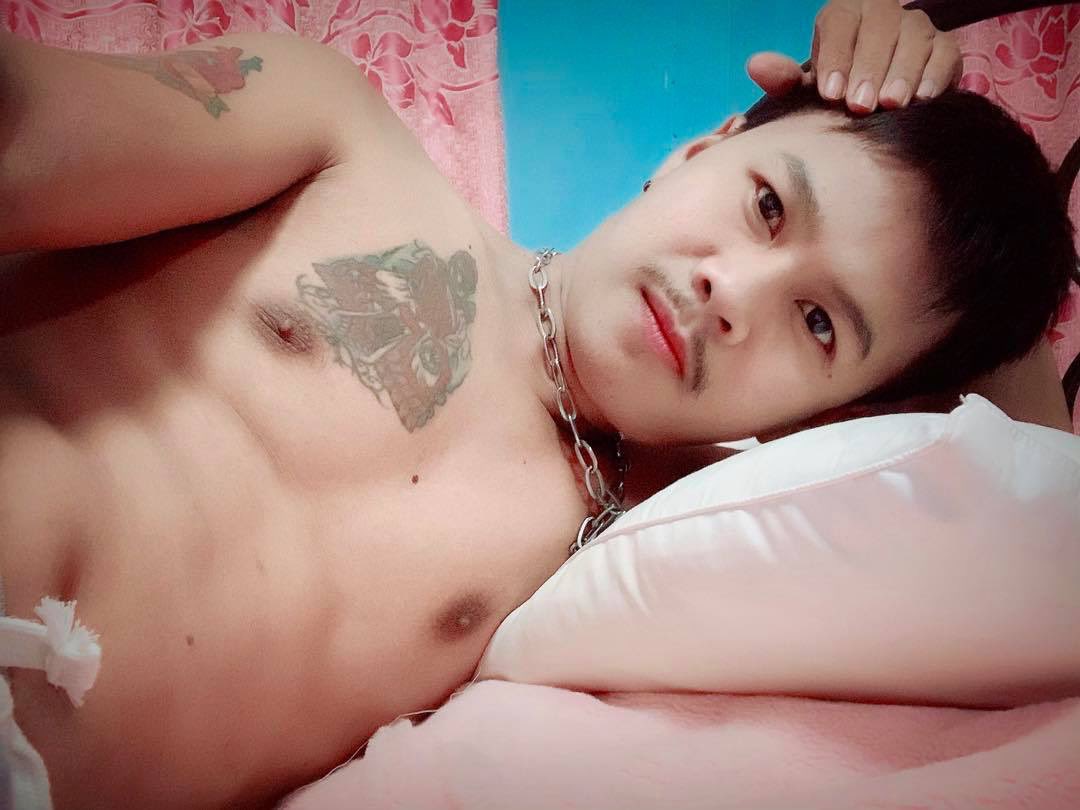 แตกใน.. ไม่เคยกลัว.... กลัวแต่ว่า. #จะแตกใว....    ทักทายครับ