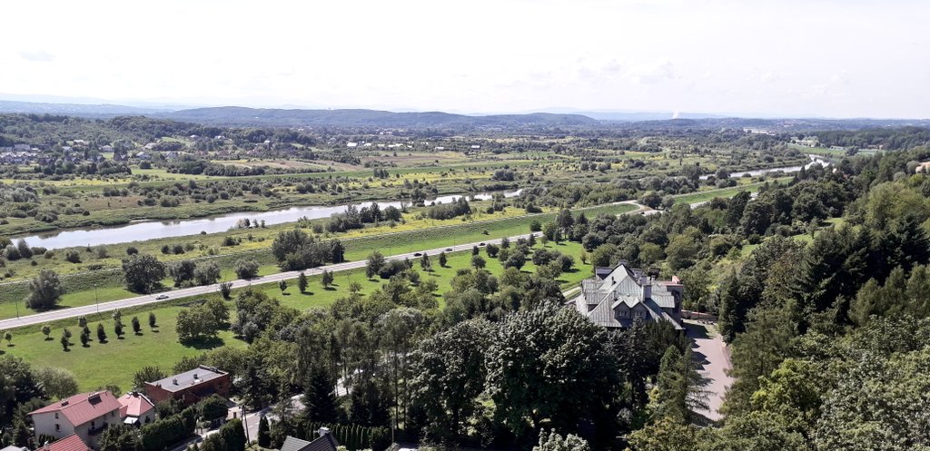 nickfshort's tweet photo. Having lunch on the terrace of Przegorzały Castle just outside Krakow. One claim to fame, other than my visit, is that it was the residence of Otto von Wächter, at one time governor of Krakau during the German occupation in #WW2. These boys knew how to look after themselves. https://t.co/DRmpJmg9st
