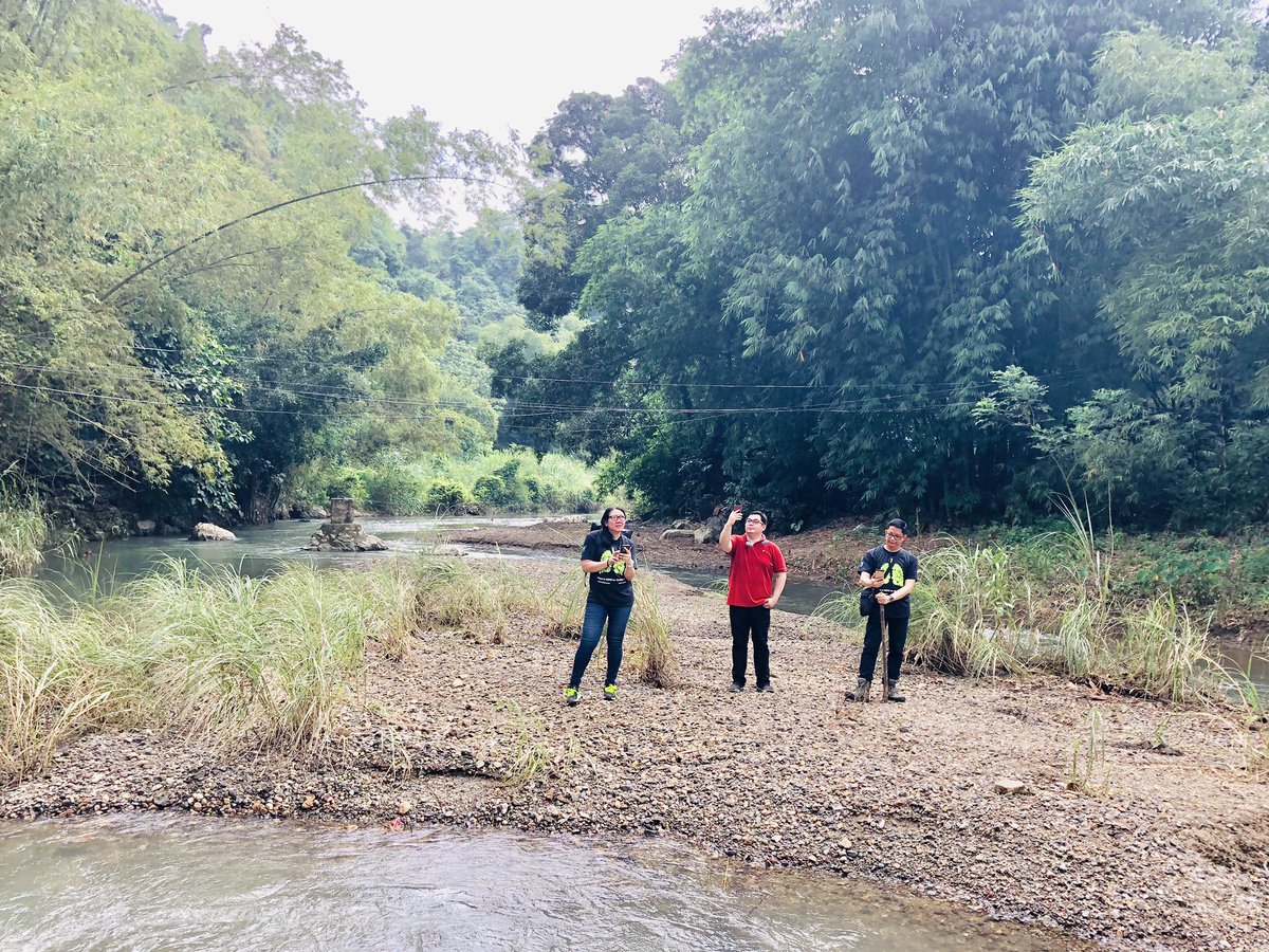 gdyagra's tweet photo. No internet signal in the area, just connecting with nature. #pccpgeeks https://t.co/WwKXdtJE9Y