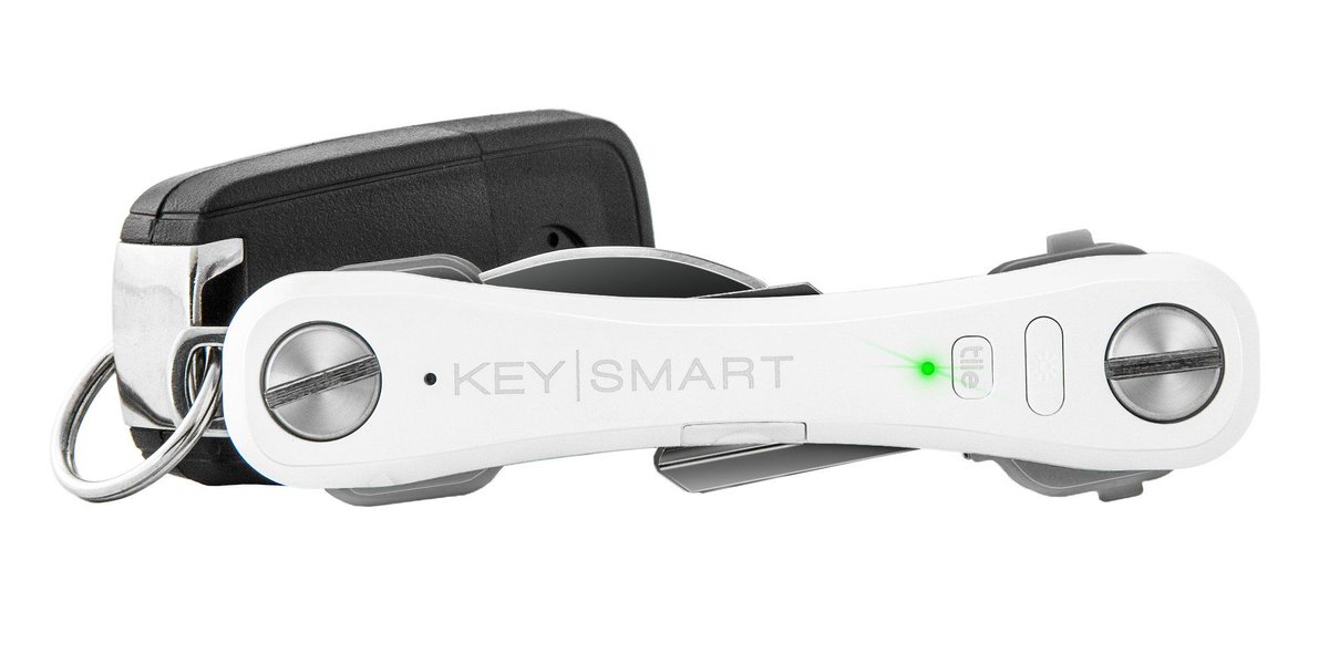 RethinkProperty's tweet photo. I know there are a lot of smart key and master keys but does anyone use KeySmart? link to it here: https://t.co/liS0PGiXpi #IwantIt #TooManyKeys #Gadget @GetKeySmart lost my keys https://t.co/p6g1FvJsmG