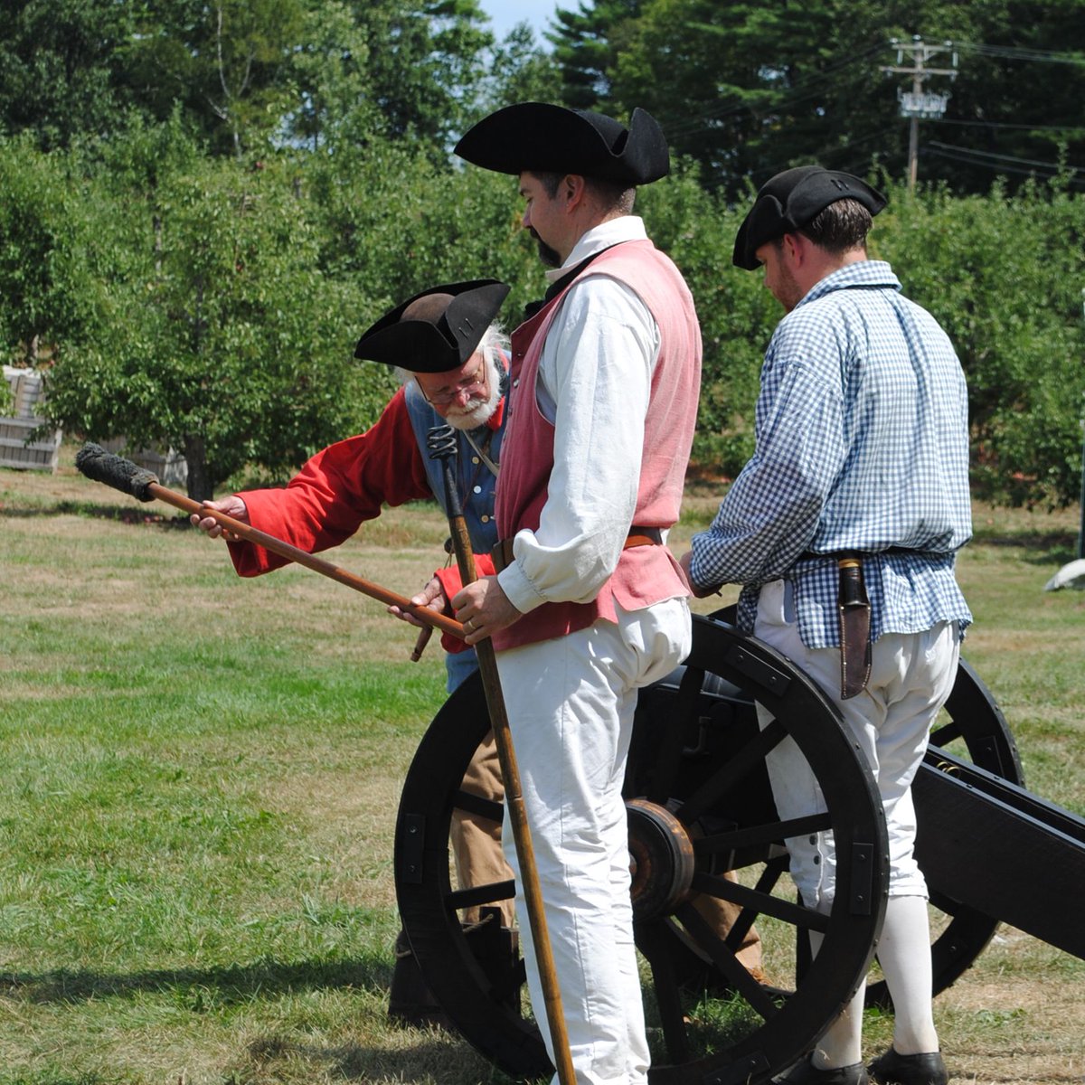 LondonderryCVC's tweet photo. Stop by the Morrison House today for a special day of history lessons as Londonderry celebrates its 300th anniversary and Old Home Day! https://t.co/gnrWbf8n2h
