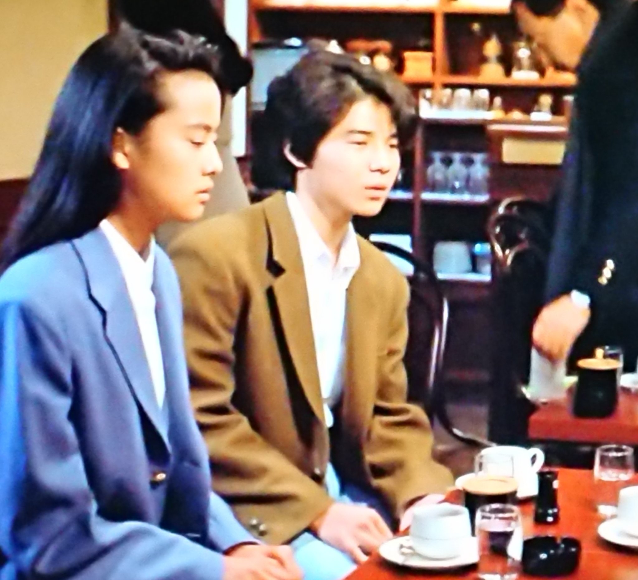 ゆうたのとーさん 今bsで放送している寅さんの満男 吉岡秀隆くん の衣装が尾崎豊っぽい 尾崎豊 男はつらいよ T Co Kd9n0thmiz Twitter
