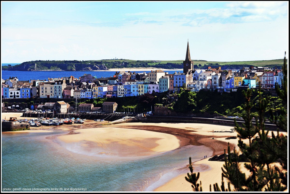 GDPTenby's tweet photo. out looking for the lost chord
even chasing the oracle
sounding smart arsed
hope not rhetorical
..heh heh! lunch and laziness in our cool town of lobsters today.
*Tenby Pembrokeshire
@TenbyOfficial @ItsYourWales @ruthwignall @ThePhotoHour @visitwales https://t.co/nDA1LxNt0Q