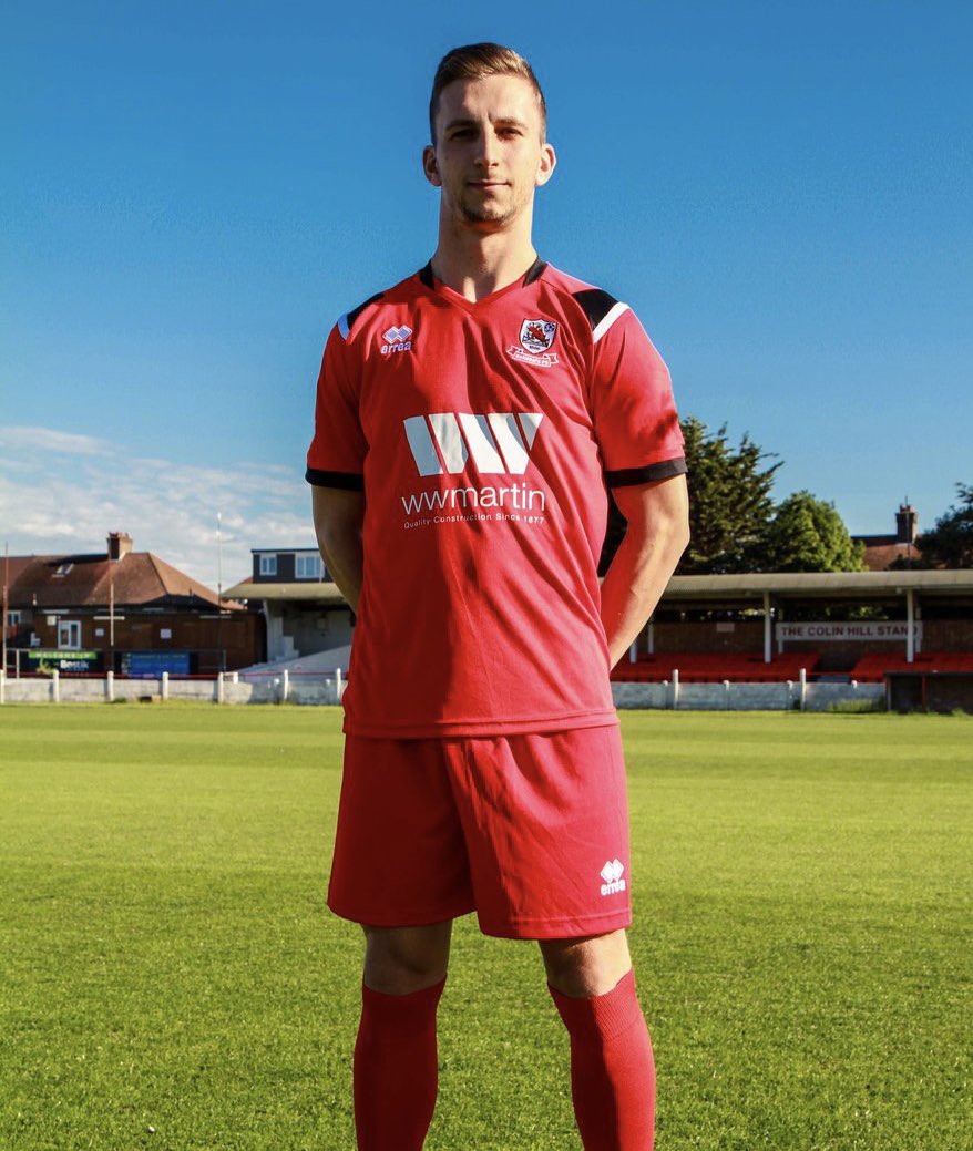 RamsgateFC's tweet photo. Ramsgate Football Club will debut their brand new home kit in today’s opening league game against @chicityfc! #COYR https://t.co/KwEDjA0Dsj