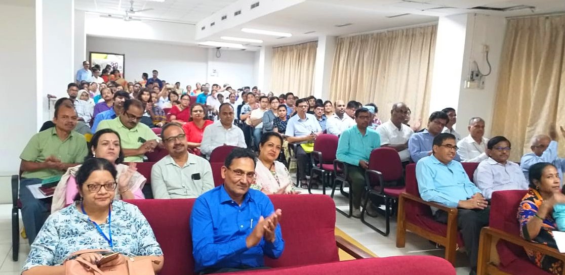 MissionSmileInd's tweet photo. Also present at the inauguration were Dr Rupa Mitra, Medical Director-SERCH, Dr Manni Batra-Field Medical Director of Mission Smile ongoing Mission and Dr Anjana Malhotra-Trustee to #MissionSmile. The event saw a full house of attendees and well-wishers. https://t.co/d9W6mblsVS