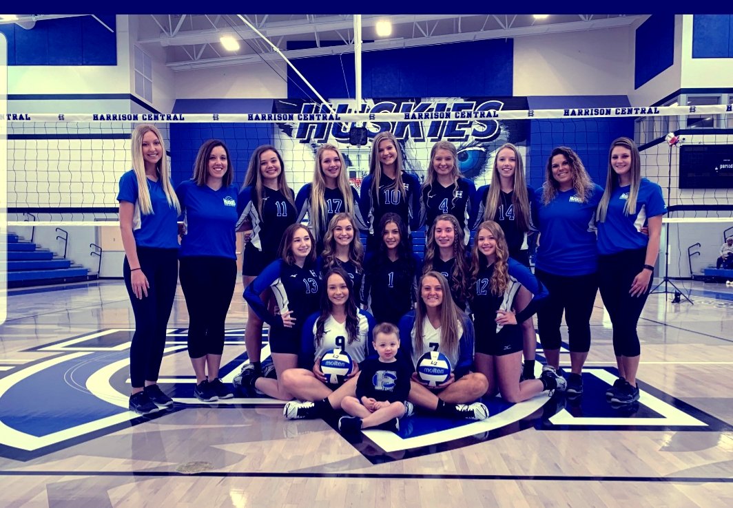 The day has finally arrived! 🏐💙
We are so proud of our #Huskies!

#SeasonOpener #HCVolleyball2019 #TodayistheDay #Thetimeisnow #TheWaitIsOver #LetsgoHuskies #WeareHC #HCFamily #oneteamonemission