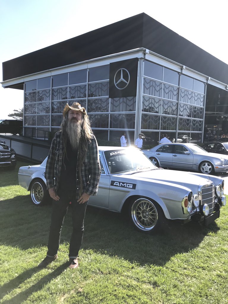 MercedesBenzUSA's tweet photo. Caught up with the one and only @magnus_walker for a ride in the 300 SEL 6.8 AMG, a tribute to the legendary Red Pig. #silverpig #300SEL #AMG #magnuswalker @MBClassicCenter https://t.co/sgz15wp4tI