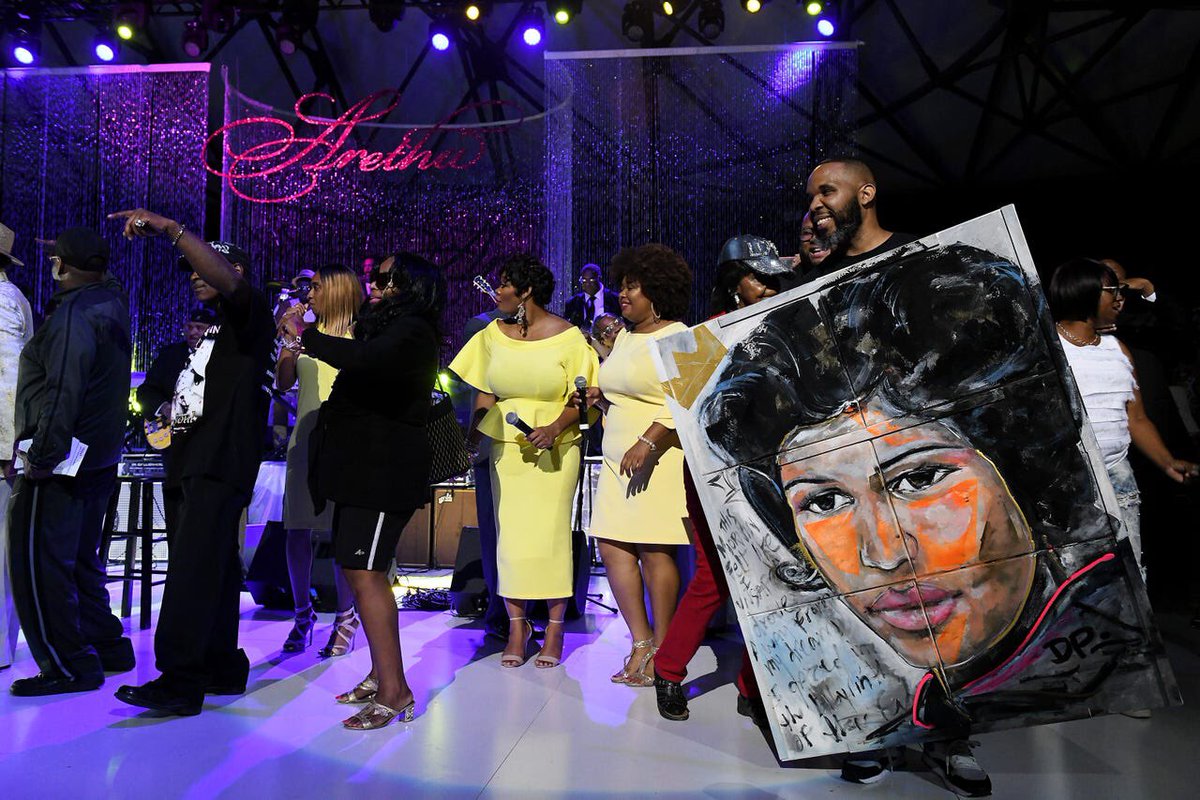 tsgo313's tweet photo. Aretha Weekend— a year ago this weekend was an unforgettable one because the Queen of Soul departed from us. Bless your soul mother Aretha Franklin, as we continue to live out your legacy through your music and family. (Photo by Robin Buckson, Detroit News) https://t.co/KYvGHLubCY