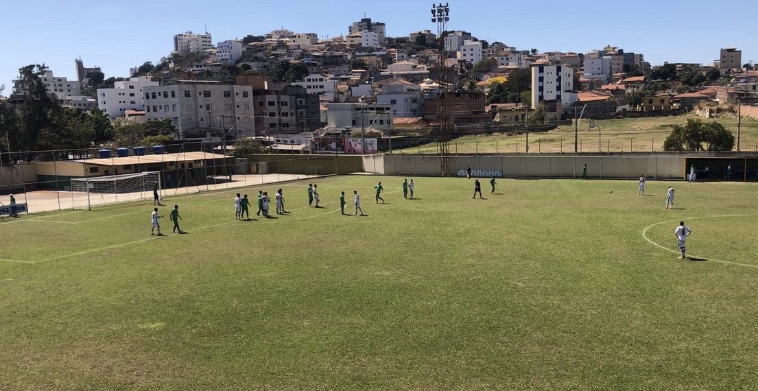 Três pontos na conta! Na manhã de hoje, o Inter venceu o Coimbra por 1x0, no Estádio José Flávio, em Itaúna!