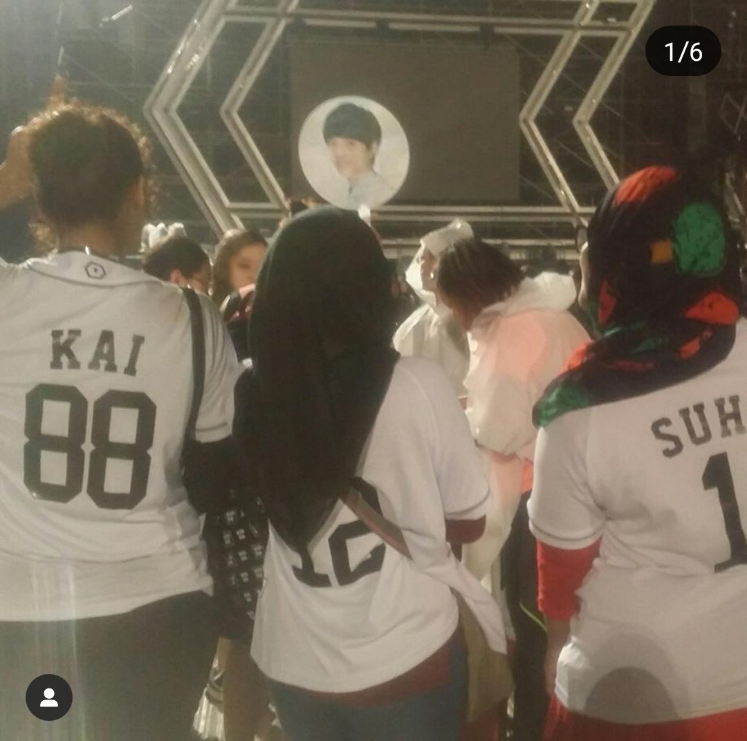 irregularglxy's tweet photo. OH MY GOD.
IT /IS/ A TRADITION FOR ME TO WEAR WHILE TO EXO CONCERTS!!!!!
#EXOLUTIONINMY
#EXORDIUMINMY
#ELYXIONINSG
#ELYXIONINMY
Now, I'm going to continue the tradition of wearing white/my suho jersey to #EXplOrationinManila 😁😁😁
What kind of hijab should I wear? 😁😁 https://t.co/eV4ZkTbEMQ