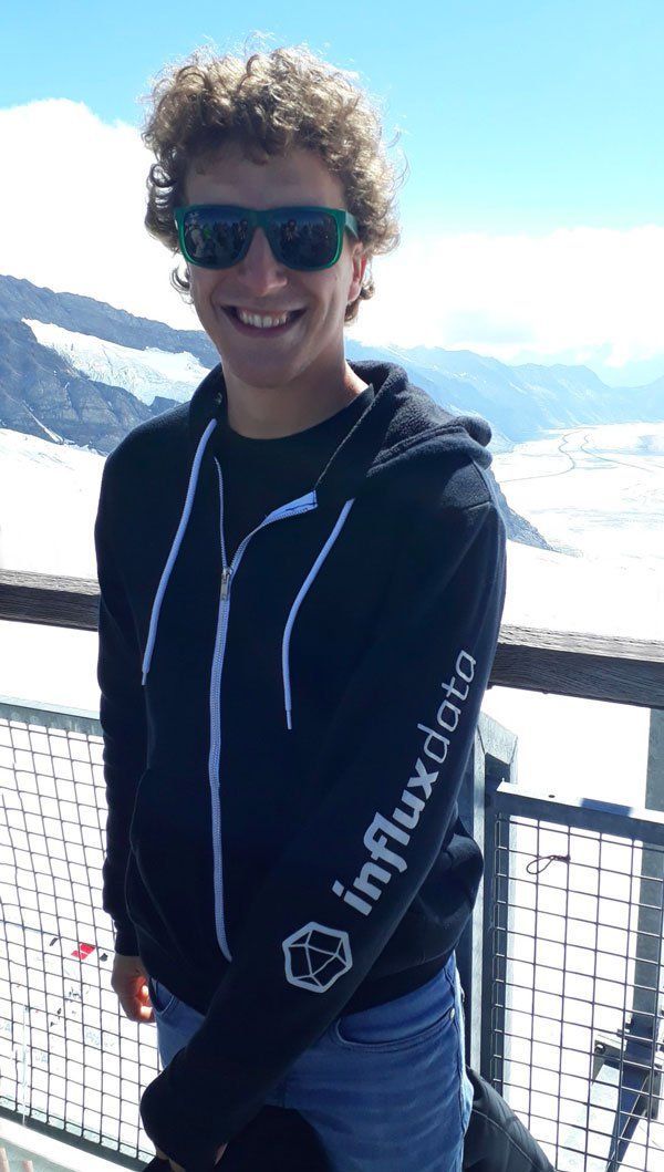 InfluxDB's tweet photo. Are you working on an #InfluxDB project? Tell us about it and we'll swag you out π https://t.co/A8PiNaFIob #timeseries #TICKStack #IoT #monitoring #Golang #Flux #opensource https://t.co/XVdftxAG9j