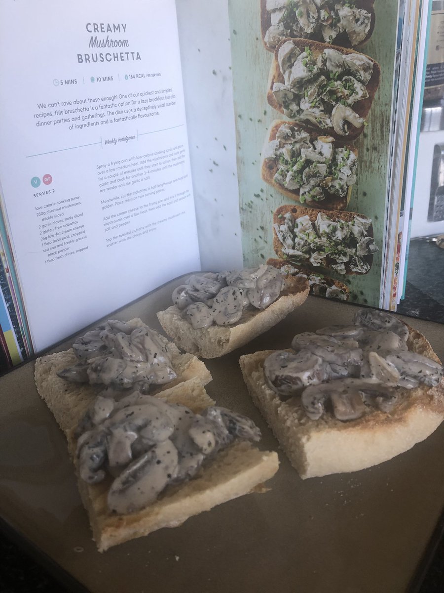 #creamymushroom @pinchofnom yummy creamy mushrooms switched the bruschetta for ciabatta