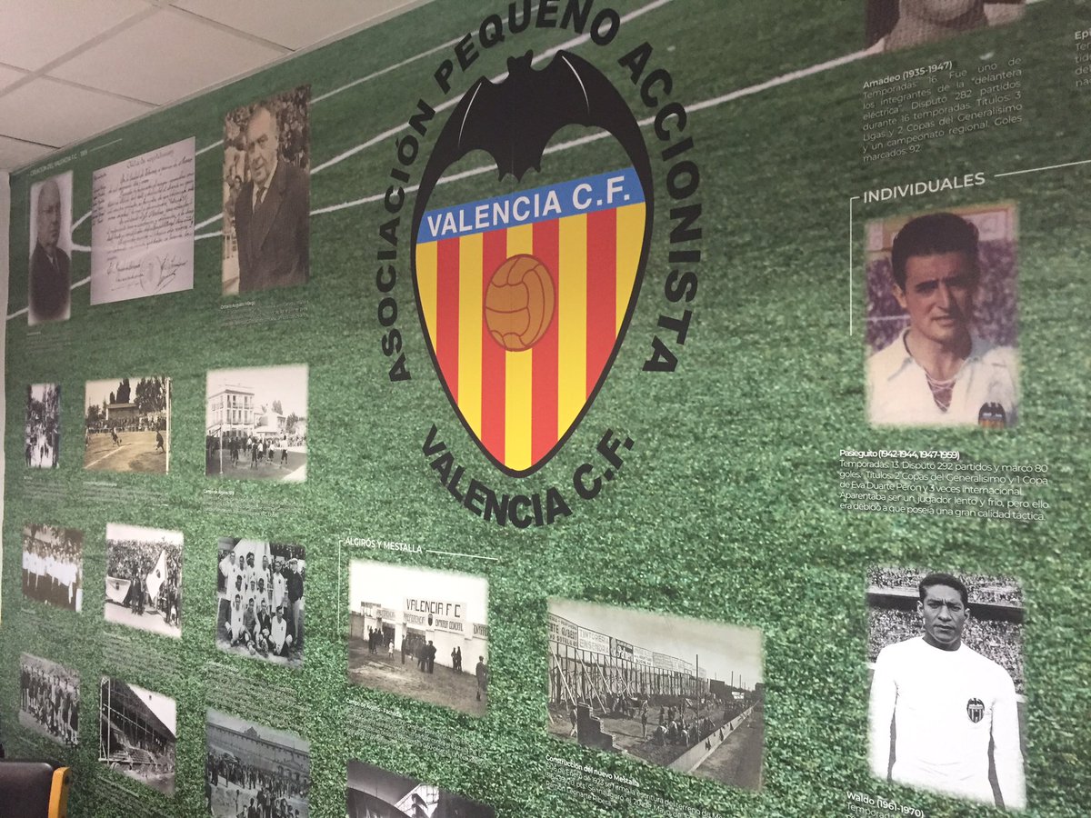 apavcf's tweet photo. #SedeAPAVCF | La sede de la APAVCF respira historia del valencianismo. Sin duda es un lugar digno de visita en #Mestalla.
No dudes en venir a vernos, ¡Os esperamos!
#Valencia #ValenciaCF #VCF #amunt #amuntVCF #ValenciaRealSociedad https://t.co/lgQmLd5UnJ