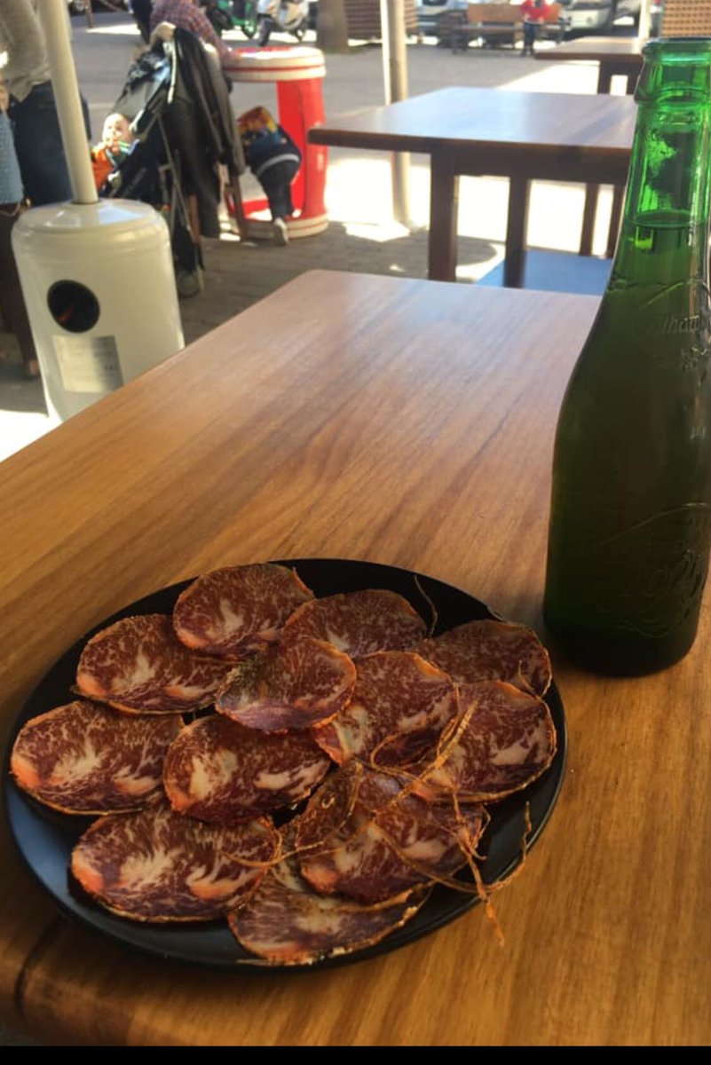 Pakopak0's tweet photo. Deseando tomar mi slshsmbra y mi tapa d lomo en el norte sitio del pueblo  @sabor_alegre https://t.co/GcdIgG5lyV