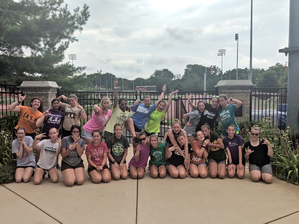 MrPrieboyPCHS's tweet photo. A great morning of running and goal setting. Thank you @NRCunderground for hosting the girls! https://t.co/uukOuTpxxE