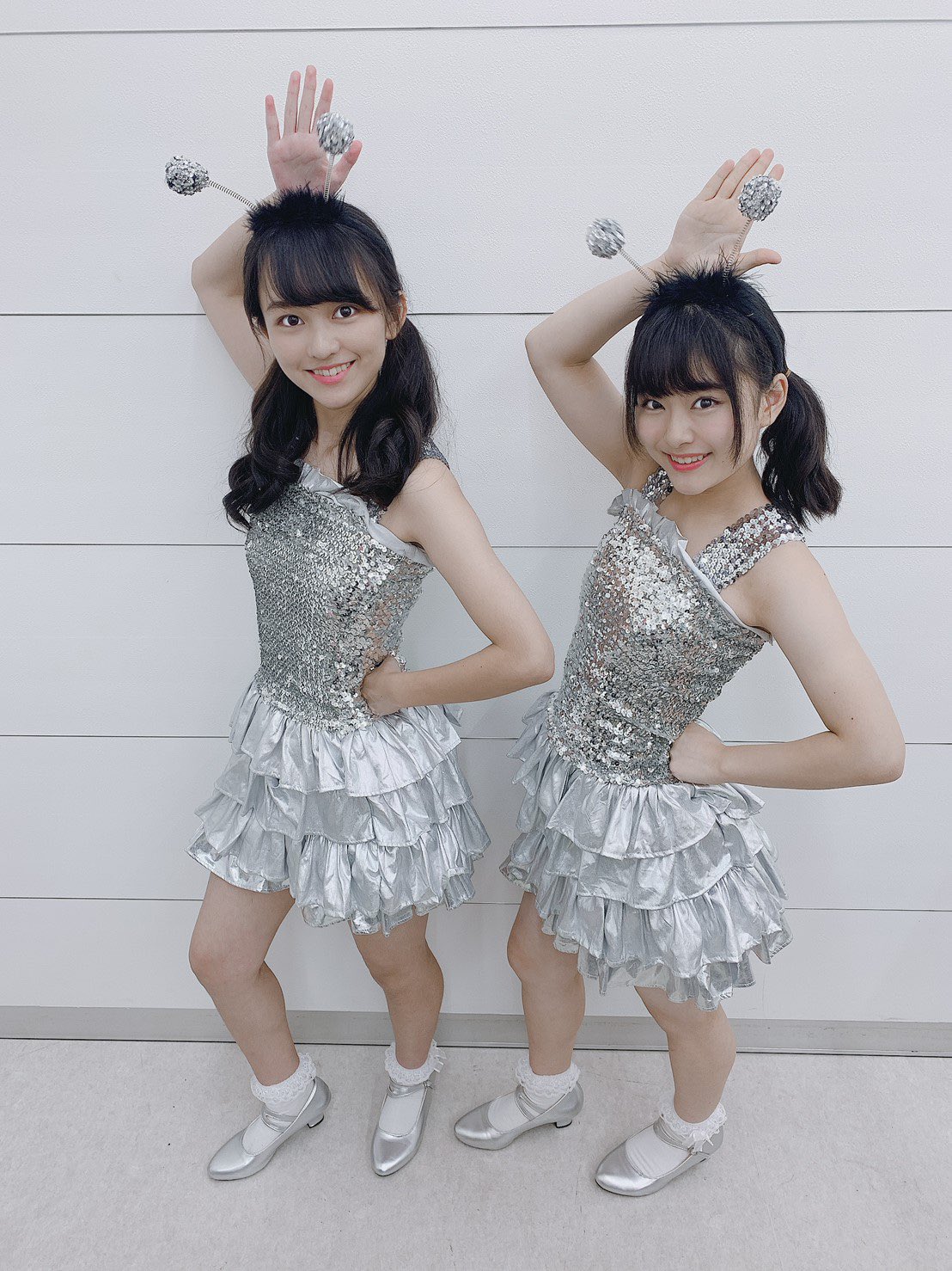 森田愛生 Twitterissa そして くるみんとはピンク レディーさんの Ufo を披露させていただきました このシルバー衣装にびょんびょんなるカチューシャどーでしょうか これつけてると宇宙と交信してる気分になれますみなさんもぜひ またひとつ素敵な夏休み 森田愛生 Twitterissa そして くるみんとはピンク レディーさんの Ufo を披露させていただきました このシルバー衣装にびょんびょんなるカチューシャどーでしょうか これつけてると宇宙と交信してる気分になれますみなさんもぜひ またひとつ素敵な夏休み