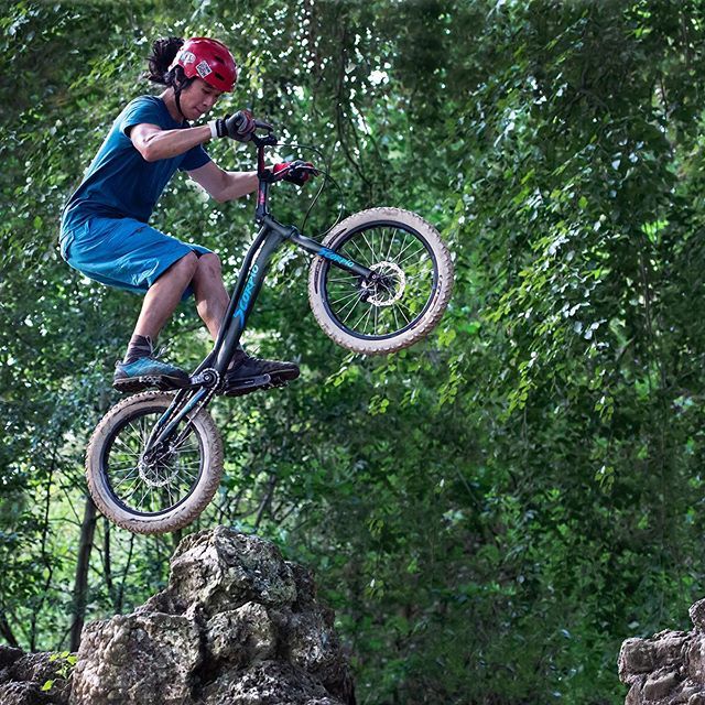 AndrewChai88's tweet photo. #biketrials #trials #elvastoncastle #scorpio_bike @scorpio_bike https://t.co/h5AwFQbKAK https://t.co/6Ztc1LK7wP