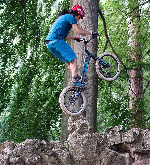 AndrewChai88's tweet photo. #biketrials #trials #elvastoncastle #scorpio_bike @scorpio_bike https://t.co/rCRZDGiEbo https://t.co/dv9B0CQWtN