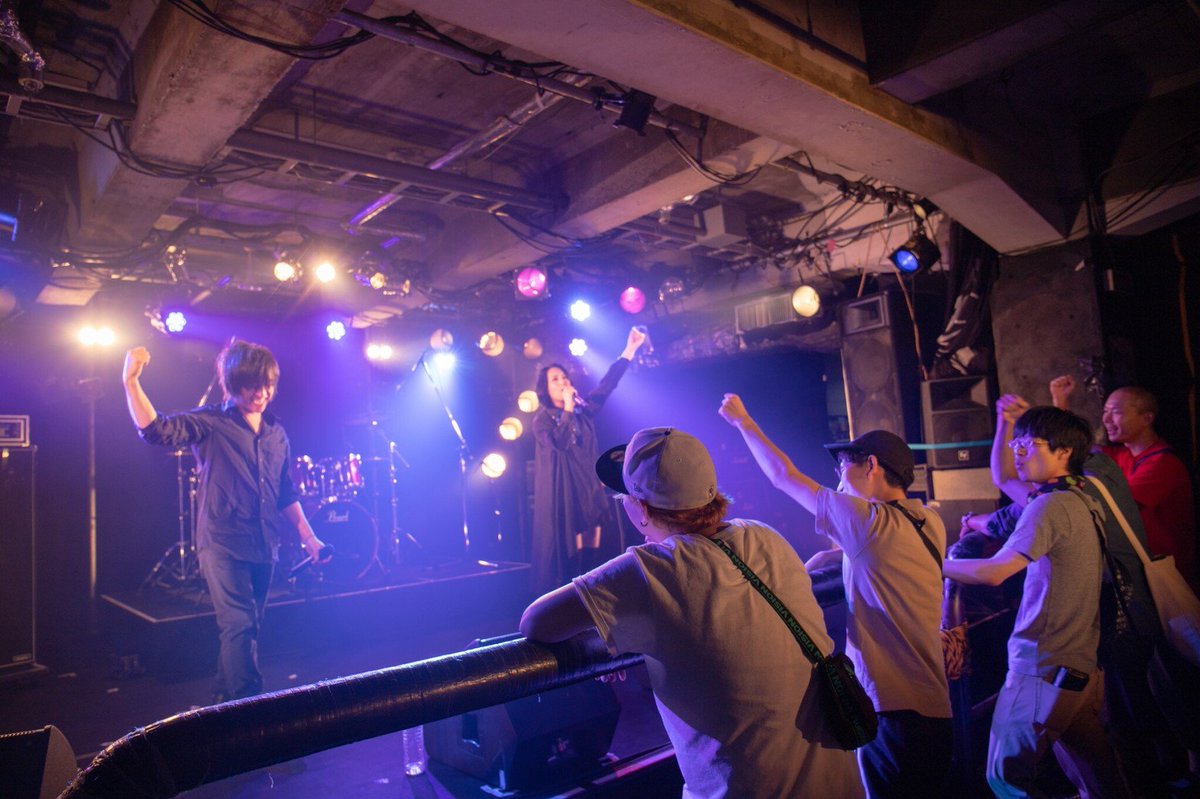 axle000aozora's tweet photo. 8/14(wed.) hypercell 企画
hypercell Project Vol.8
ENDLESS NIGHT

カメラマンのぶらりすさんが
W:BLUEの写真を通常の速度より3倍以上もかっこよく撮って頂きました！！(º﹃º )

最高の夜と音楽、そして写真と言う思い出をありがとう...

ぶらりすさんのTwitterはこちら！！
↓↓
@pillow_ris https://t.co/mZcaPClkIc