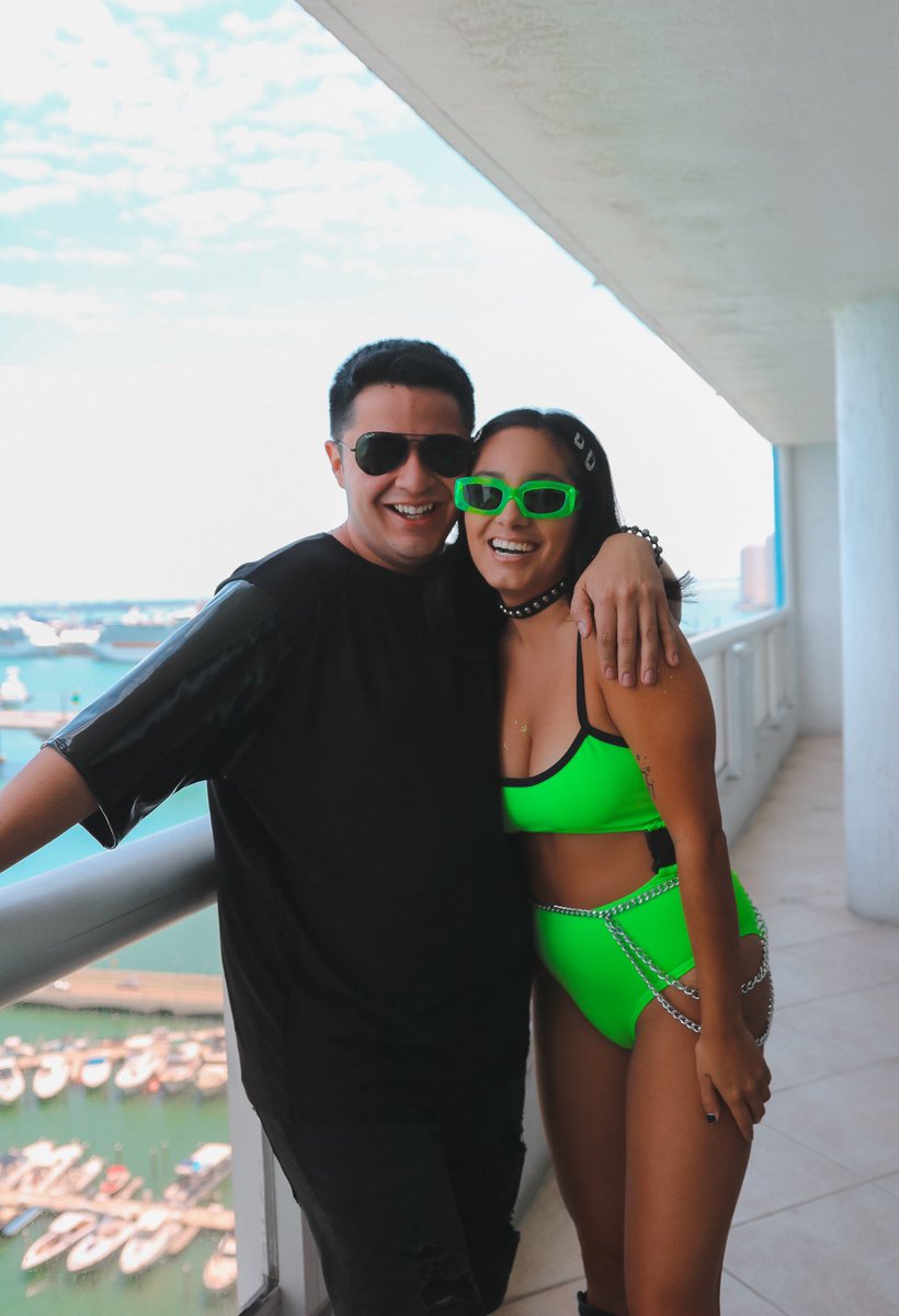 esabelleeden's tweet photo. HAPPYFUCKINBDAY 2 MY BRAT @JoseMaybeCuervo 💞🤪No one does afters the way we do and no one ever starts the way we do 😇😈 HYD today but also hope you live!!! Love you x a million babe 💋💋#tellmethestory #IF #unreal #IHTS #HYD #hateyourjuul #adebratz #migente https://t.co/BCahnVEY3K