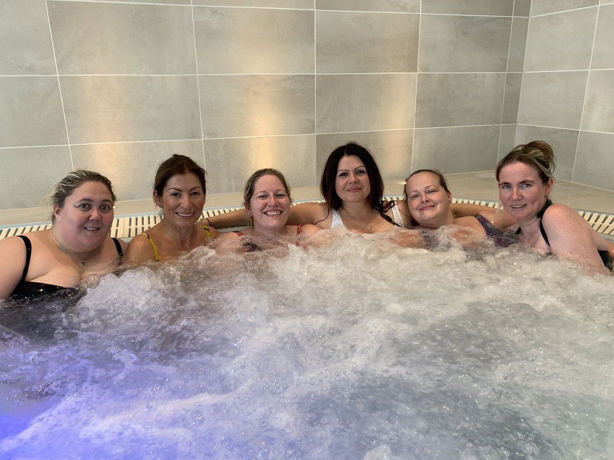 mrsjacko85's tweet photo. Spa day with the girls👌🏻#juliashen #letthejamesbegin https://t.co/k9tUUqvnjt