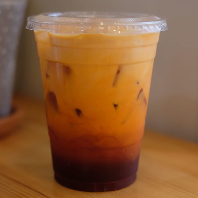 Thai Milk Tea or Thai Coconut Milk Tea ? You decide.. •
•
•
•
#anakkopi #masfotokopi #baristadaily #manmakecoffee #cupsinframe #proudofyourlocalcoffeeshop #espresso #kyototower #coldbrew #matcha #coffee #kopi #tea #matchalover #instacoffee #coffeegraph #coffeeshot #caffe…