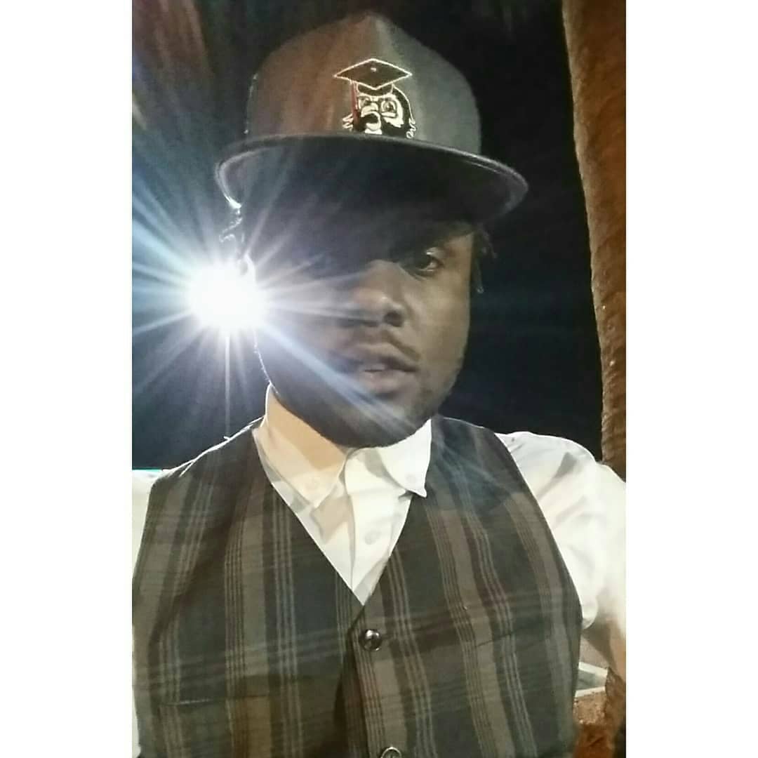 TheRapGrad's tweet photo. America's Most Wanted #iFeelLikeSnoopAndPac #HipHop #Rap #RapGrad #Oooitsmikeu #Vegas https://t.co/Kj29An2Cu3