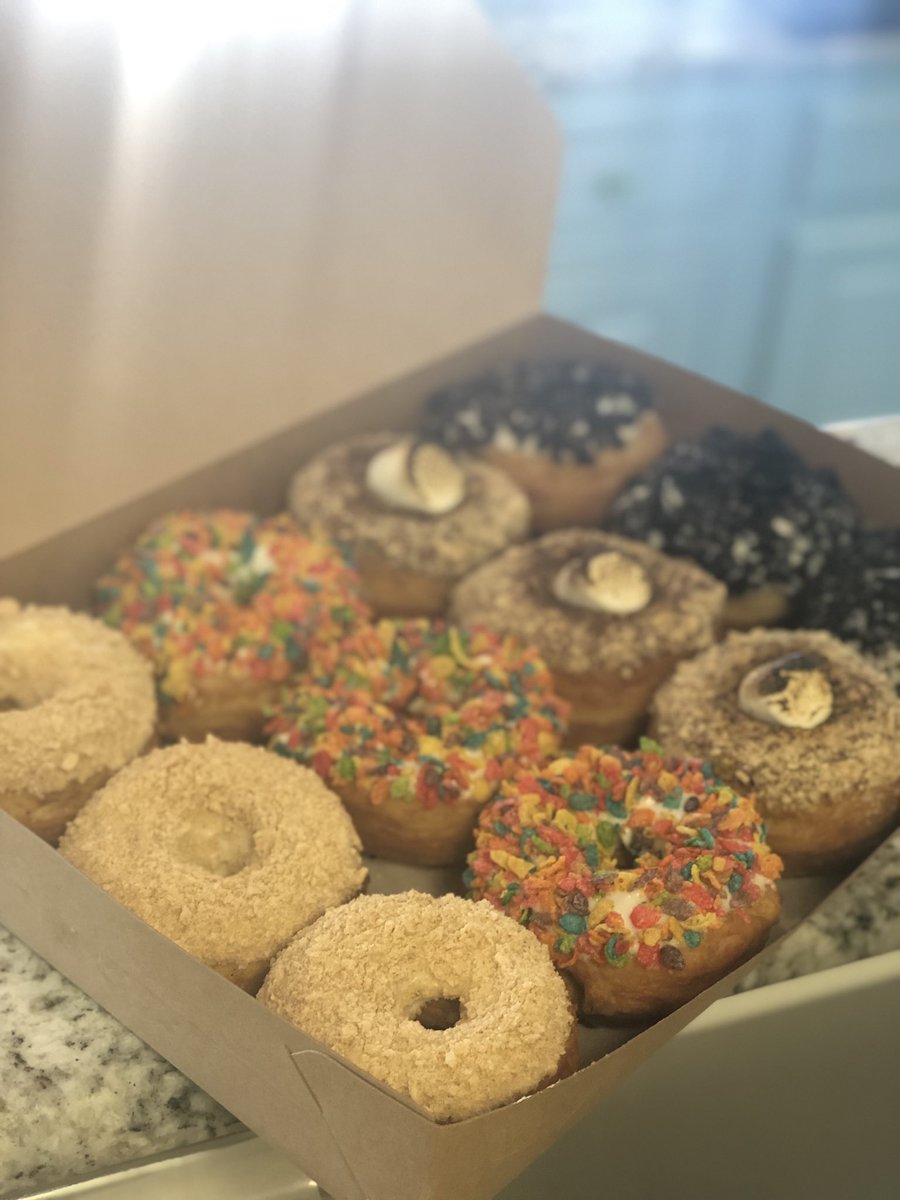 Good morning! You made it to the weekend! You should come reward yourself 😉. We’ve got great donuts, sausage rolls, fresh squeezed orange juice and donut breakfast sandwiches! We’re here until 1 today.