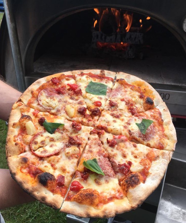 Chanburys's tweet photo. Would you add pineapple to your favourite pizza ? . . . This is a combination that rocks 👌🏼 our famous When in Rome pizza . . Pepperoni, Nduja, chorizo &amp; roquito pearls with added pineapple 🍍 Find us today at Moretonhampstead Carnival #juicypizza #woodfiredpizza https://t.co/Jslvrg69T2