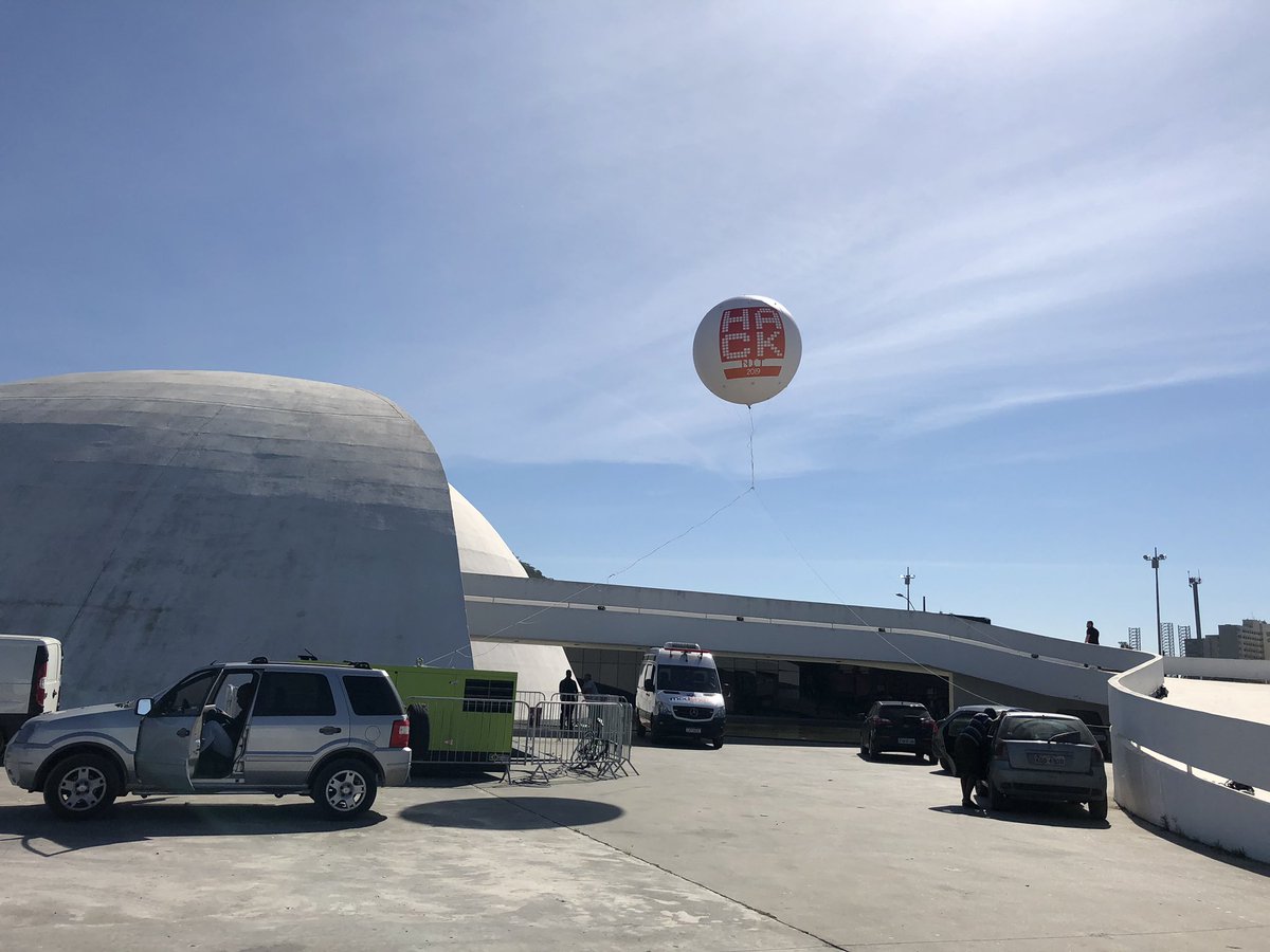 NiteroiPref's tweet image. Já está rolando #hacknit2019. No Teatro Popular Oscar Niemeyer !#hacknit #curtoniteroi
Saiba mais: hacknit.com.br
obr.org.br/tag/niteroi/