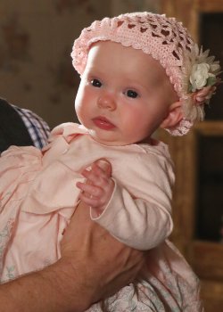 OUAT_HB's tweet photo. Un bébé que vous aimeriez tenir dans vos bras ? 
#BabyRobin 
#BabyGideon 
#BabyHope 
#BabyNeal https://t.co/Uq8drqfiCj